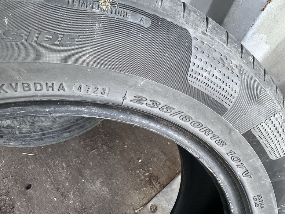 Шины 235/60R18 (4шт)