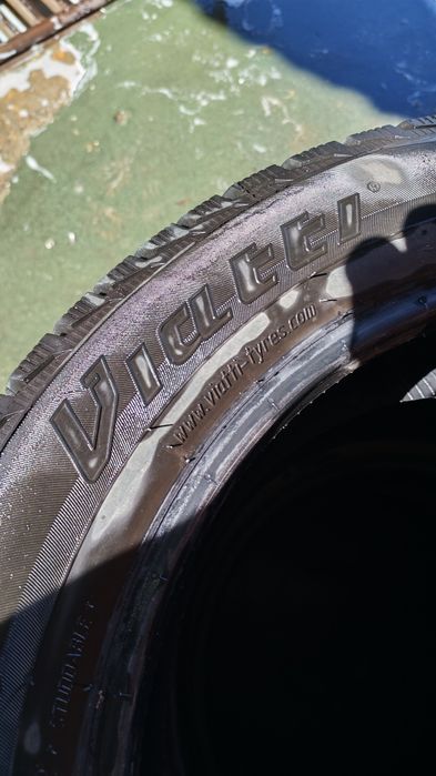 Автошины от автомашины