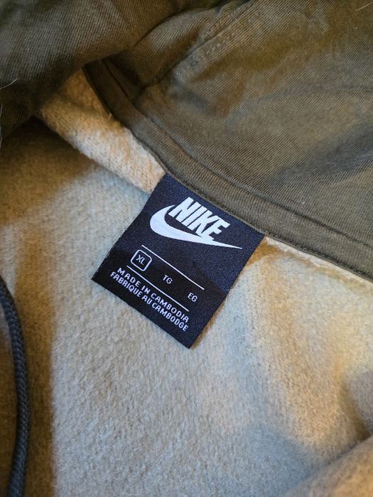 Камуфлажен суичър Nike XL размер