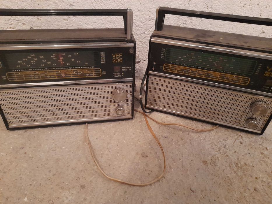 Ретро радио ВЕФ два броя