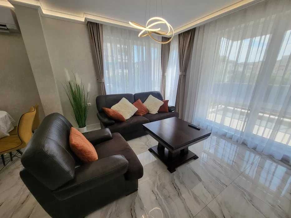 Двустаен апартамент с паркомясто под наем – Окръжна болница – 450 €