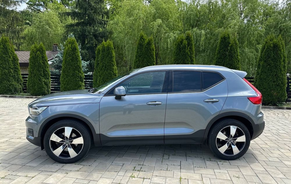 Volvo XC40 2.0 D4 190 CP 4x4