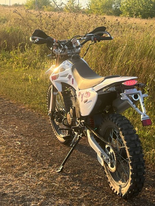 Эндуро 250 кубов