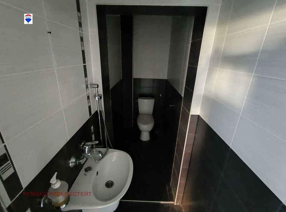 Продава се Магазин в Русе, Център - 200 кв.м за 1350 €/кв.м - Снимка #9