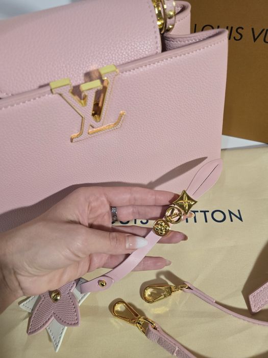 Чанта Louis Vuitton Capucines