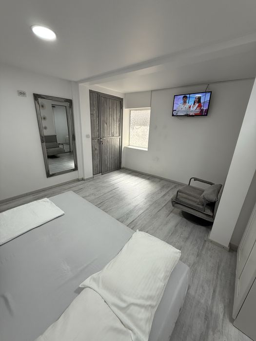 Cazare la Casa eforie sud la 100 m de mare .