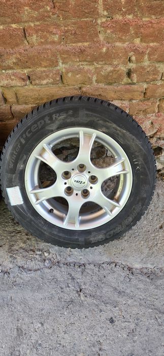 Nissan Джанти RIAL със зимни гуми 195/65/15 6,5J×15 ET45 5×114,3 ЦО66