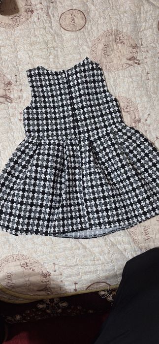 Куз ва киш мавсуми учун куйлак ва костюм. 4 ва 5 ёшлик кизлар учун.