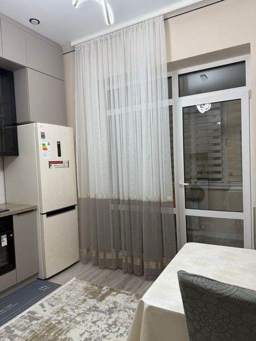 Гардины,карнизы с установкой