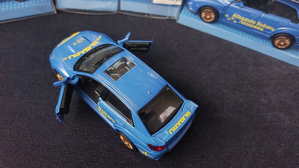 Метална количка Subaru Impreza 1:36 Безплатна Доставка