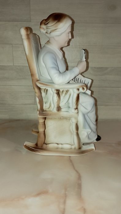 statueta portelan-Bunica