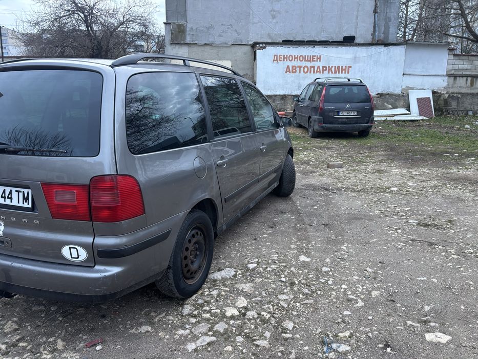 Сеат Алхамбра.       .