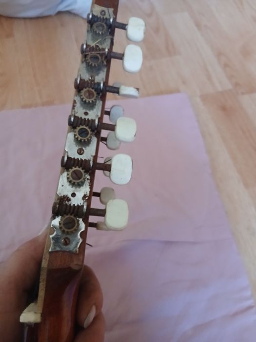Vand bandurrie spaniola vintaje ,originală.Hijos de Tatay-Colectie Folk