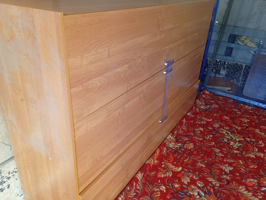 Продам шкаф современный