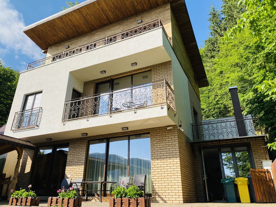 Cabana de inchiriat cu ciubar/Lacul Tarnita/Vila Tarnița/