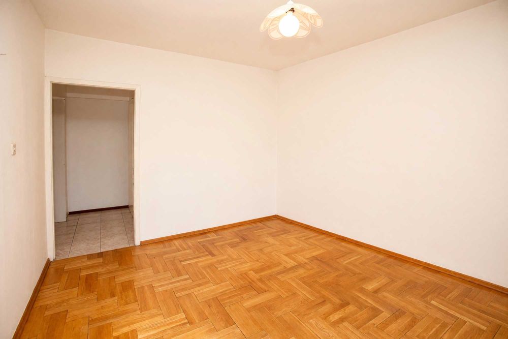 Продава се Тристаен апартамент в София, Стрелбище - 76 кв.м за 3354 €/кв.м - Снимка #2