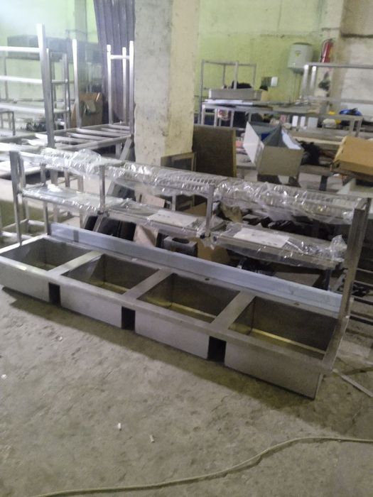 Стол производственныи из нержавеющей стали