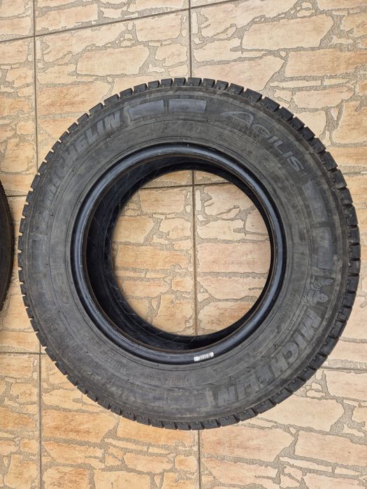 Vând cauciucuri 235/65/16 C de vară//Michelin// imp Germania //