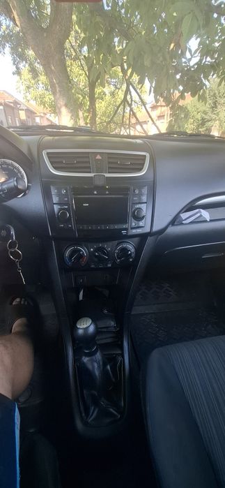 Vând Suzuki Swift