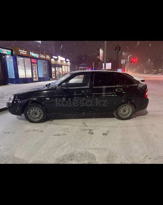 Продам машину приора 2