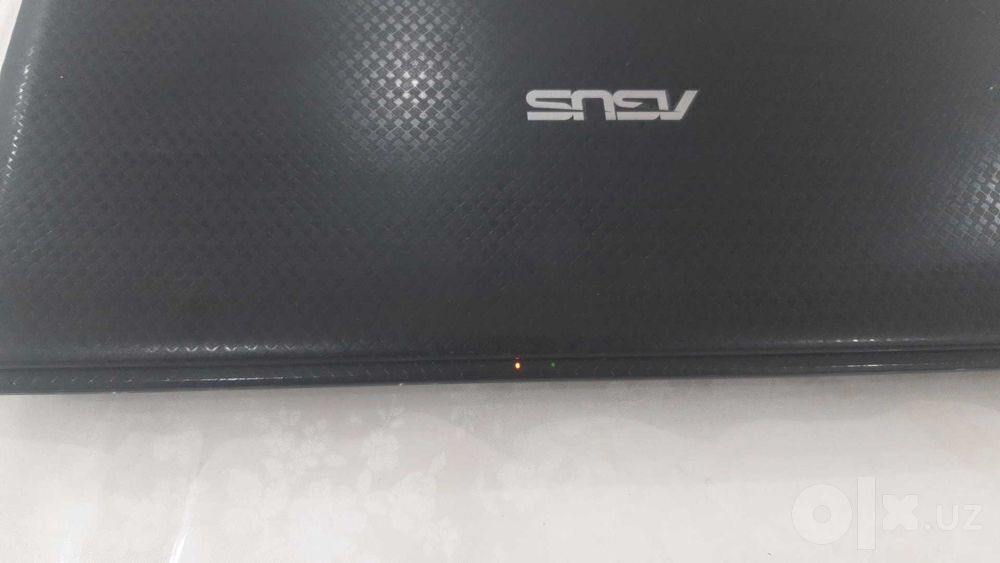 Ноутбук asus сотилади