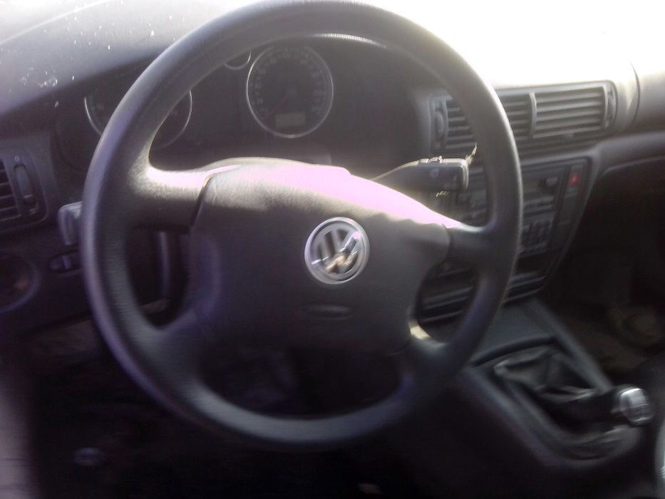 фолксфаген пасат 1.6 бензин 102к.с-2002г,на части