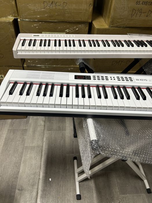 Продажа цифровых пианино со склада