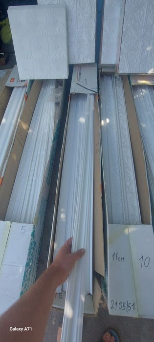 Плинтус потолочный 500 метр есть новые остатки