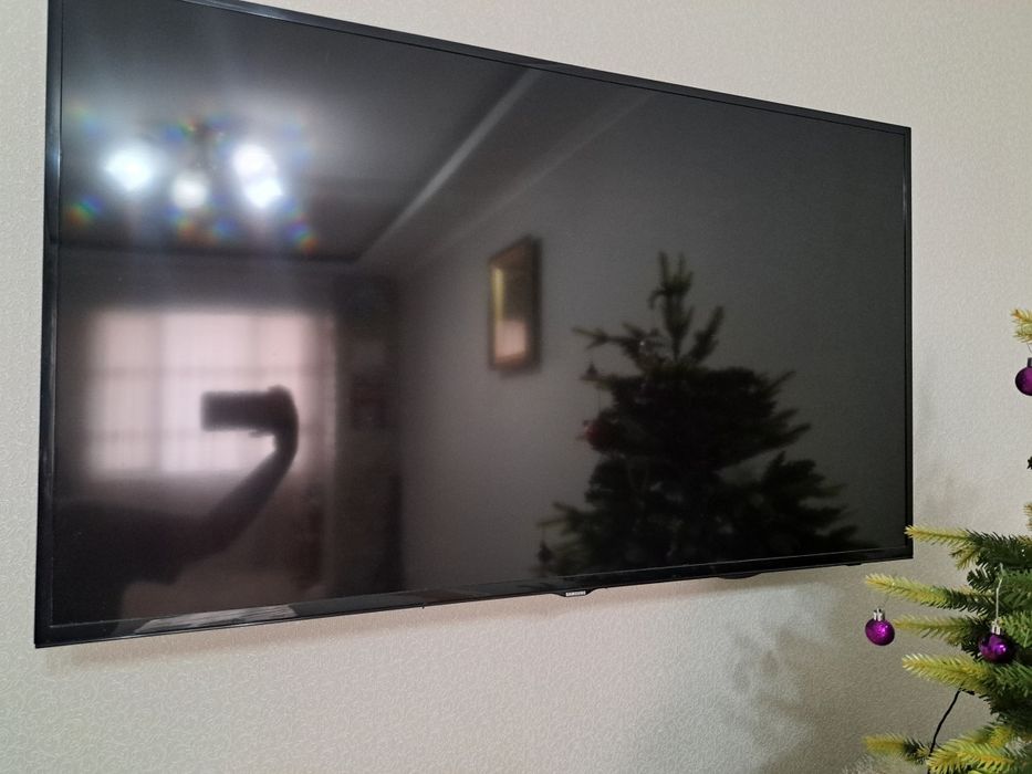 Продам телевизор