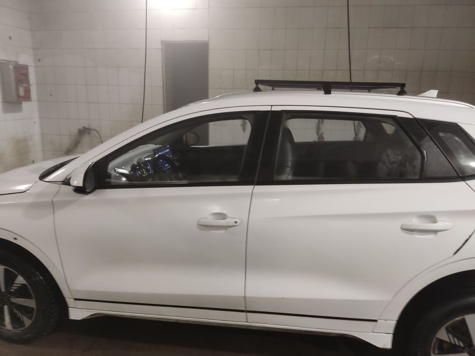 Электромобиль BYDE2