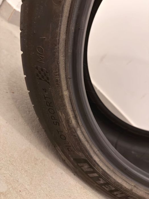Michelin Pilot 4S 2бр 235/45/19