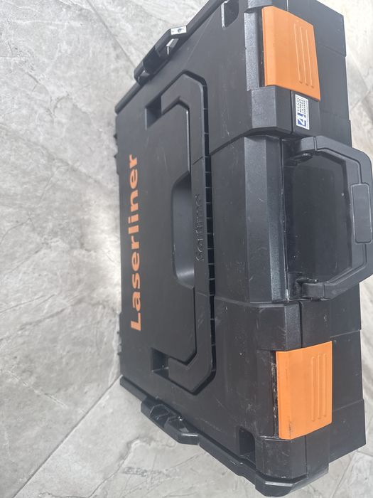 Vind laser profesional LASERLINER X3 nou la cutie