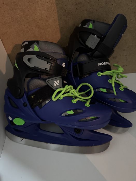 Продам детские коньки