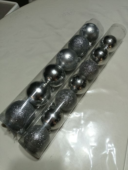 Ёлочные игрушки.