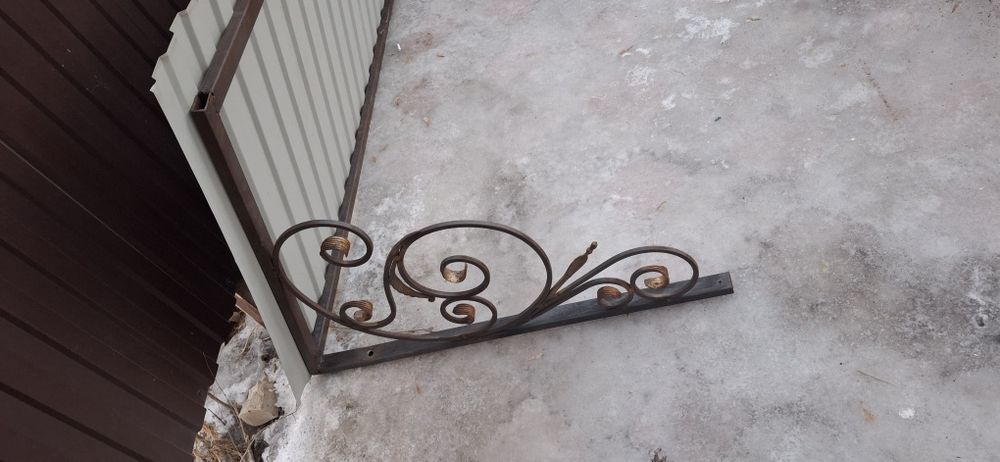 Продам козырек на дверь