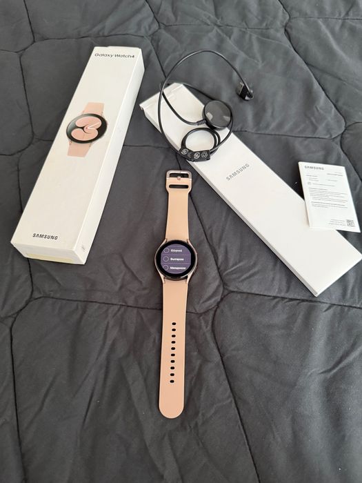 Часовник Galaxy Watch 4 розов
