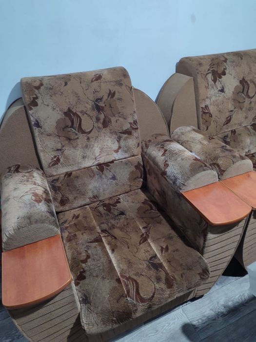 Продам диван в хорошем качестве