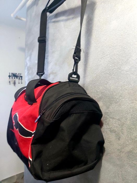 Geanta de umar pentru fitness marca Puma