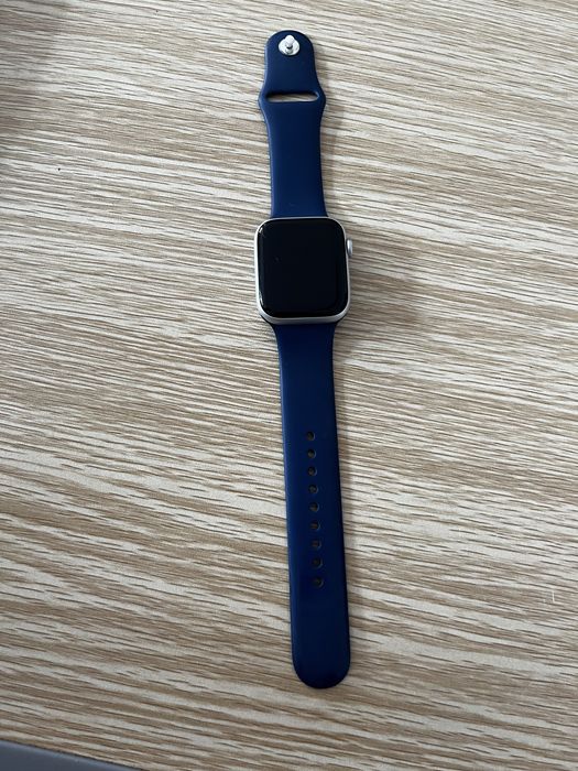 Продается Apple Watch Se 44mm
