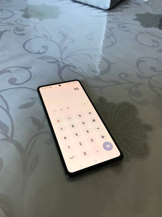 Galaxy A52  в отличном качестве