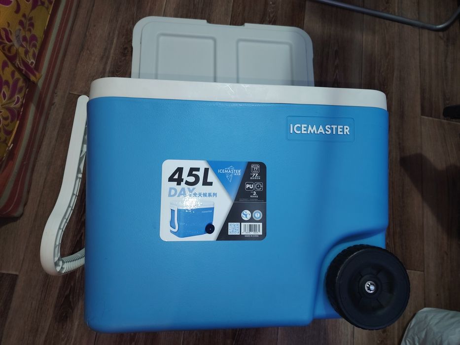 Айсбокс  45 литров для хранения ,перевозки и доставки  льда