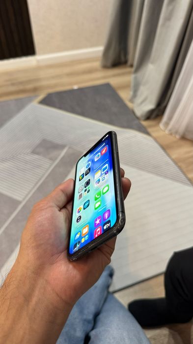 iPhone 11, 64 ГБ.