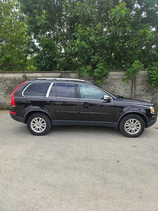 Volvo XC90 D5 4x4 2.4 Diesel 200 Cp