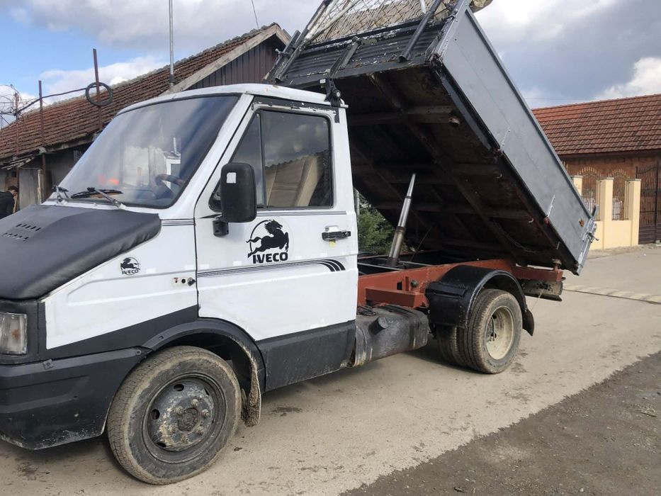 De vânzare iveco basculabil pe cutie și în acte
