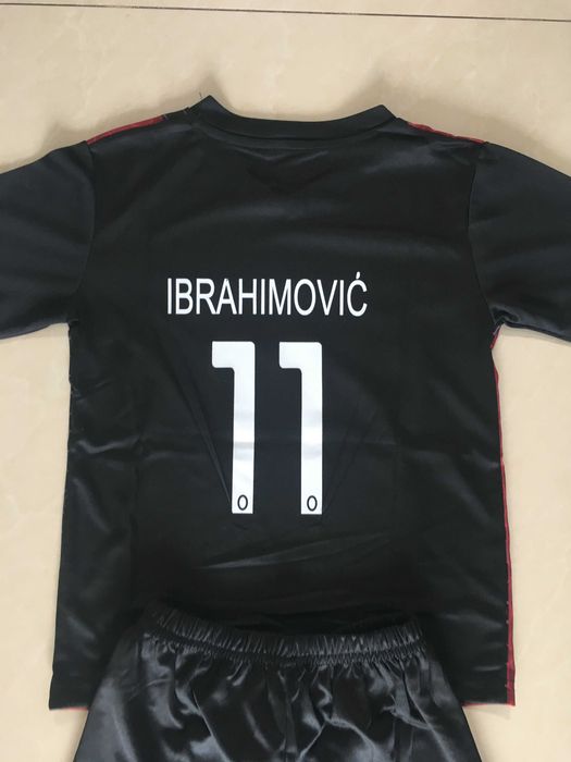 Детски къси футболни екипи 12 модела