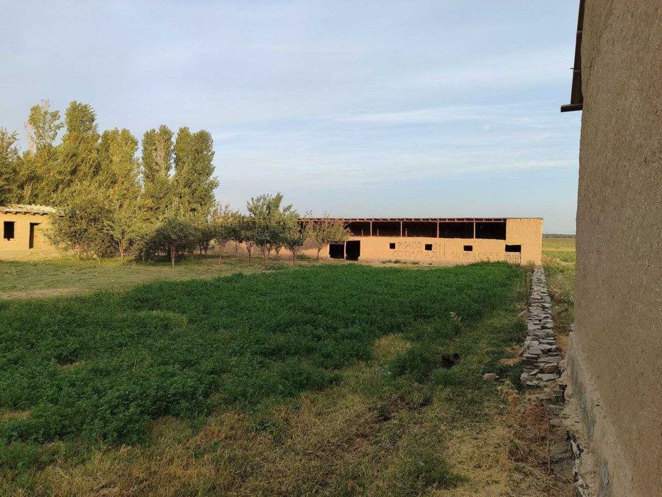 Yer uchaskasi sotiladi srochniy.