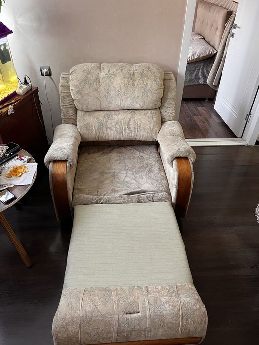Продам диван и кресло