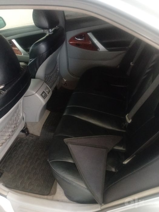Tayota camry sotiladi