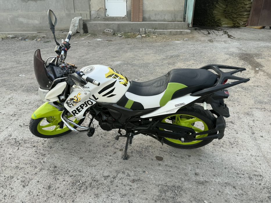 Mototsikl Lifan 200 kub