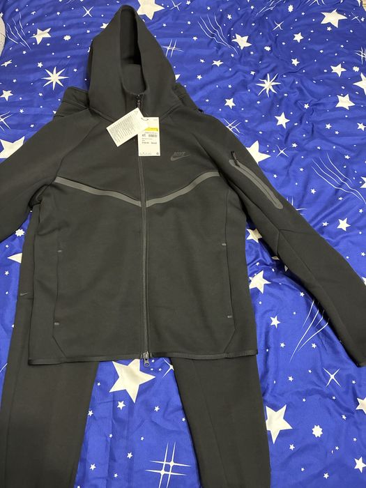Trening Nike Tech Fleece Black - Nou cu Etichete - Mărimea S